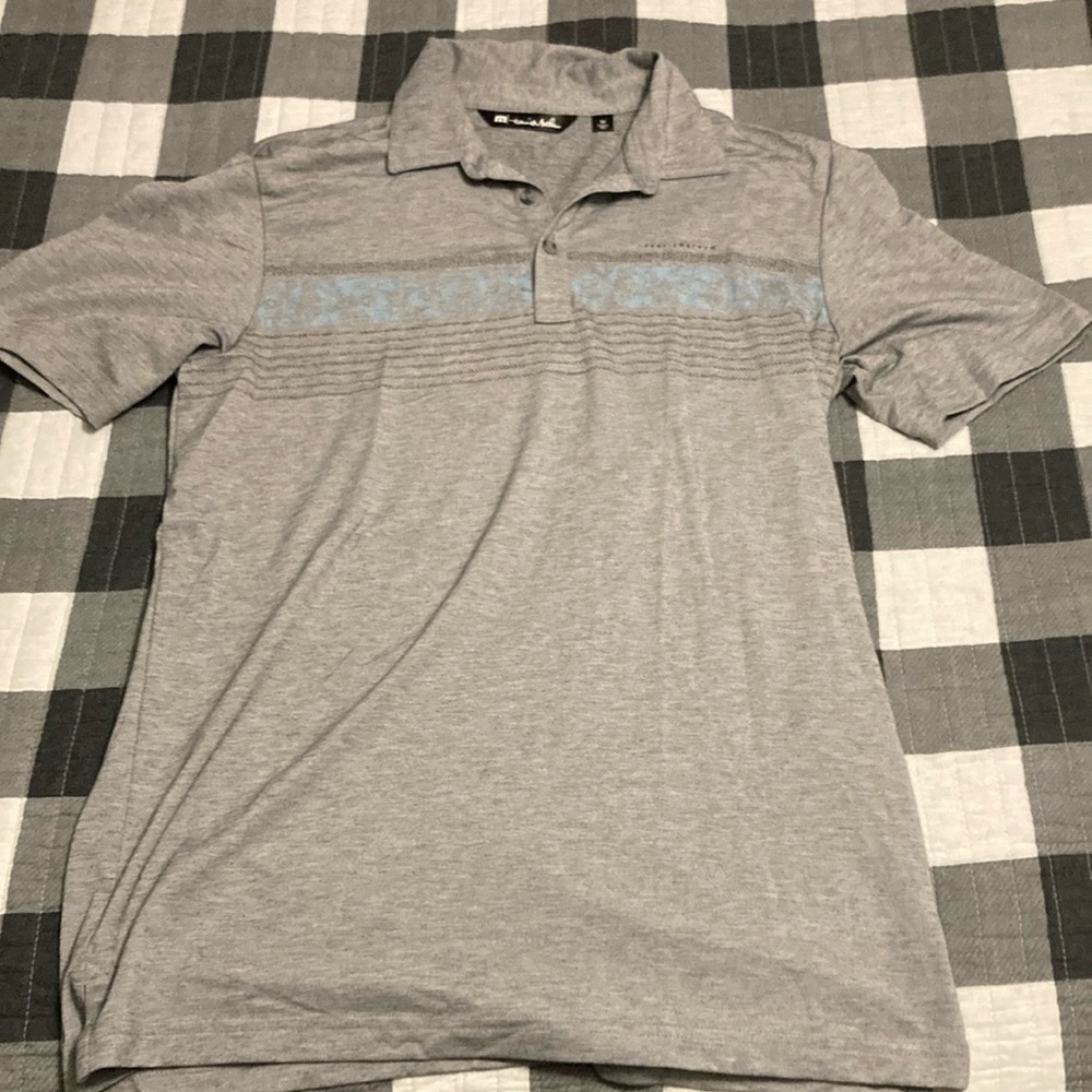 Travis Mathew sports polo size M mens